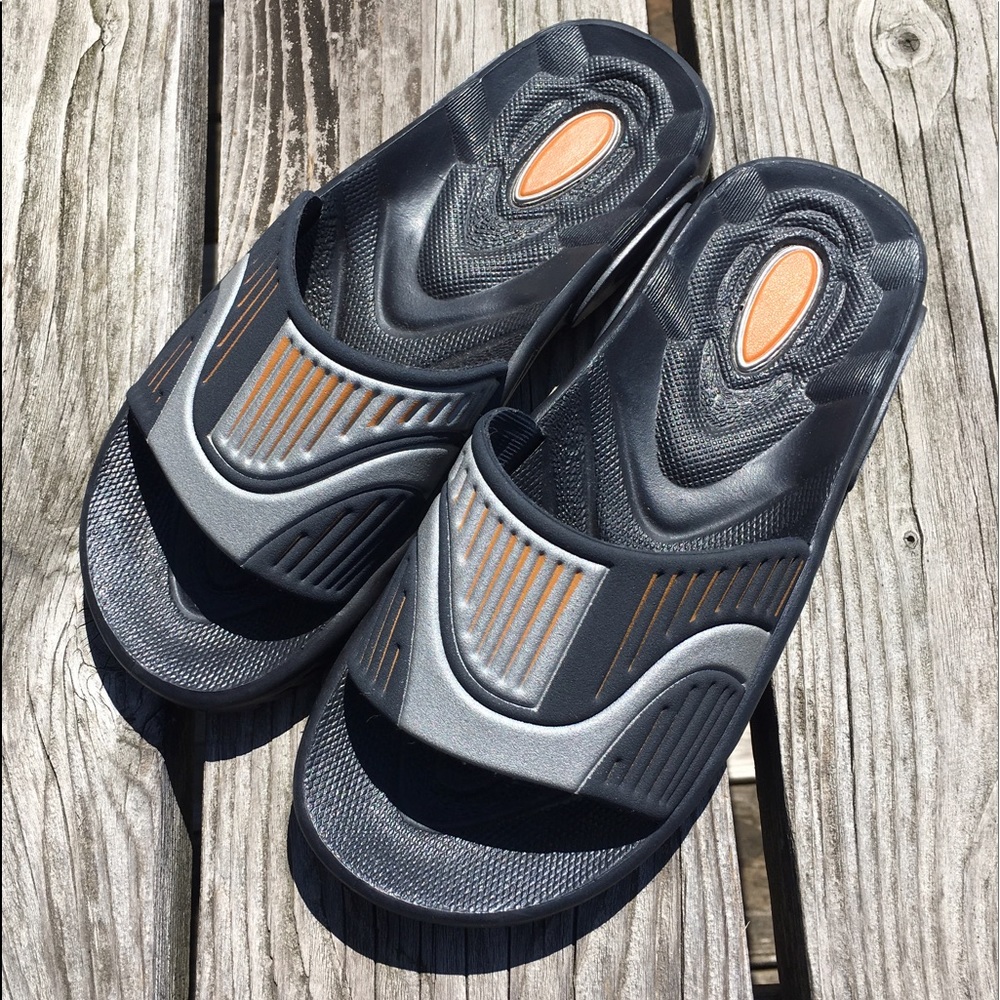 Grendene Black/Silver Slides SZ 4! LIKE NEW!